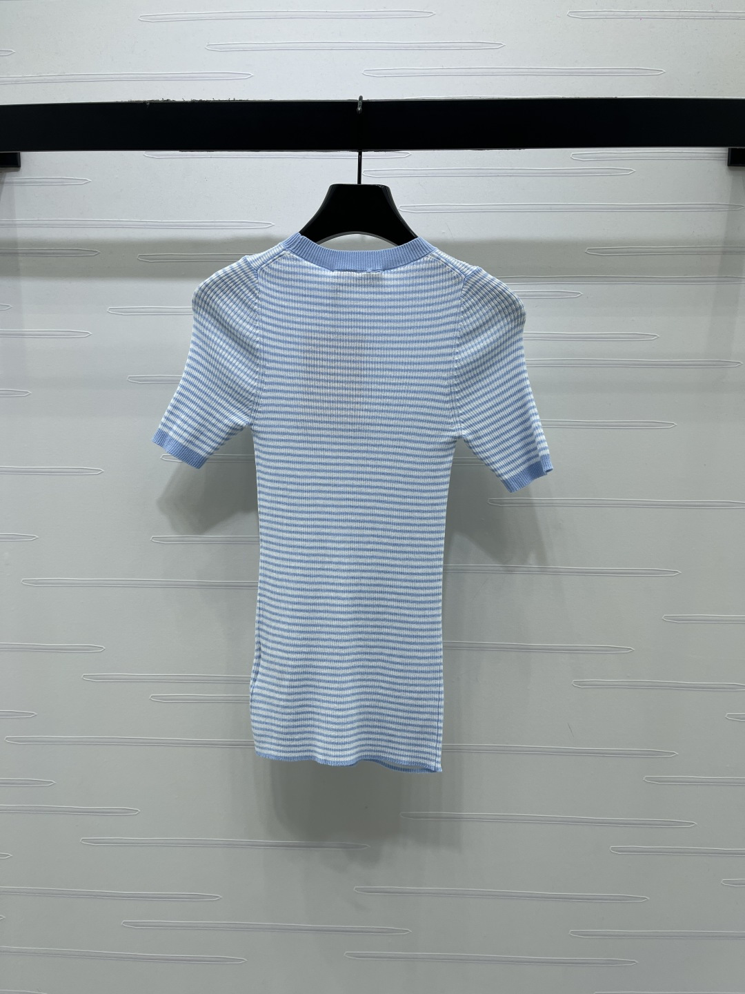 Women's short sleeves
